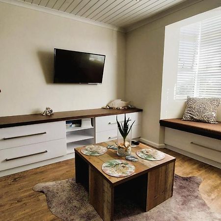 Nautilus 2 Bedroom Self-Catering Apartment Суакопмунд Екстериор снимка