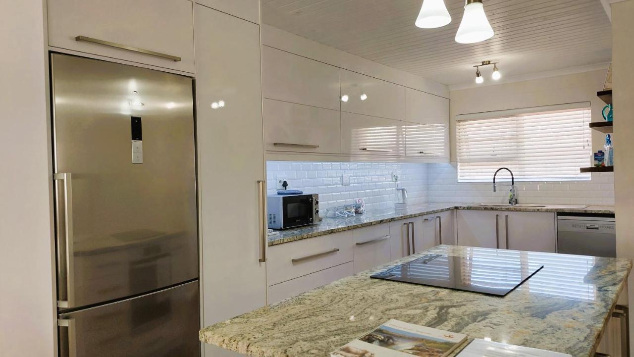 Nautilus 2 Bedroom Self-Catering Apartment Суакопмунд Екстериор снимка