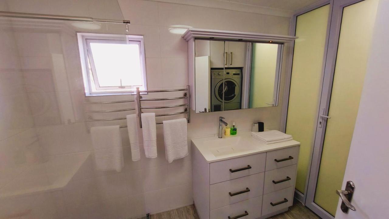 Nautilus 2 Bedroom Self-Catering Apartment Суакопмунд Екстериор снимка